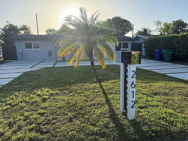 Building Photo - 2612 Acapulco Dr