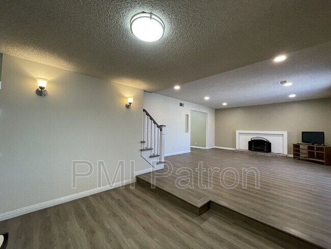 Foto del edificio - 5072 Evergreen Ave