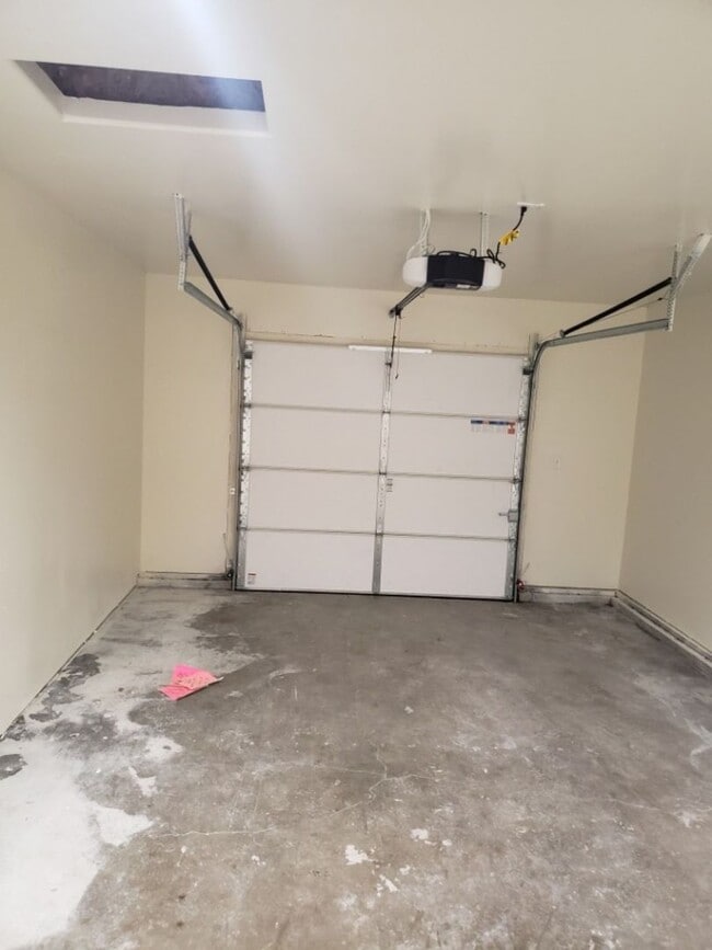 Building Photo - 515 Adams St