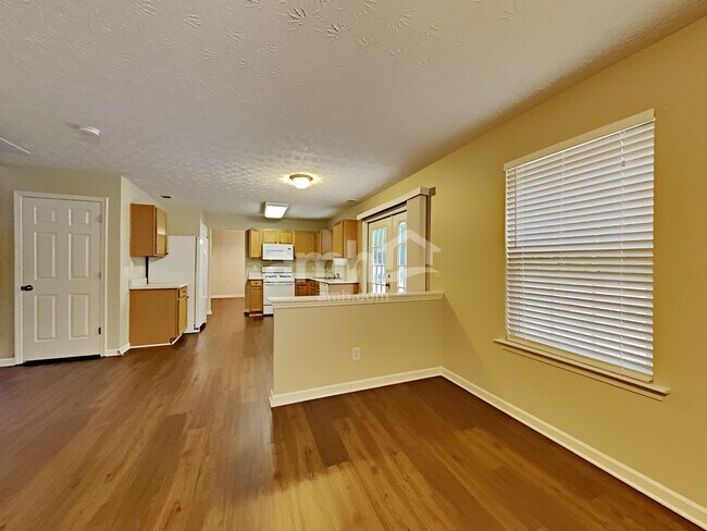 Foto del edificio - 6252 Whitetail Ct NW
