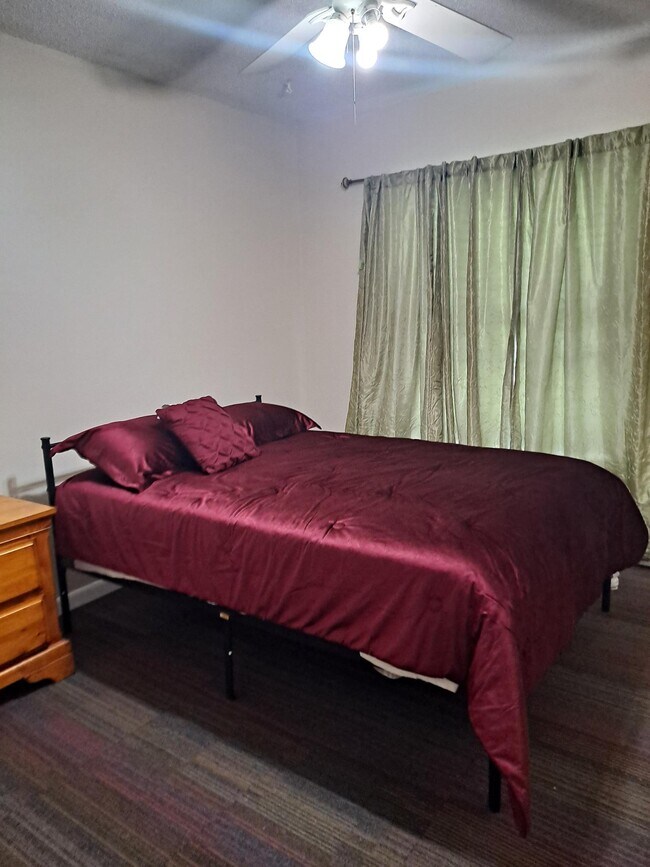 Building Photo - 811 Granite Rd