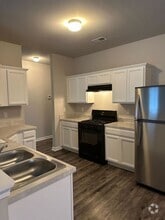 Building Photo - 401 Woodland Trl