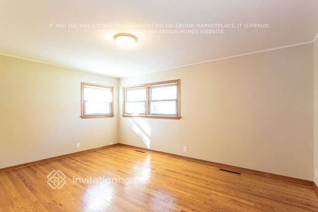 Foto del edificio - 8841 Merrimac Ave