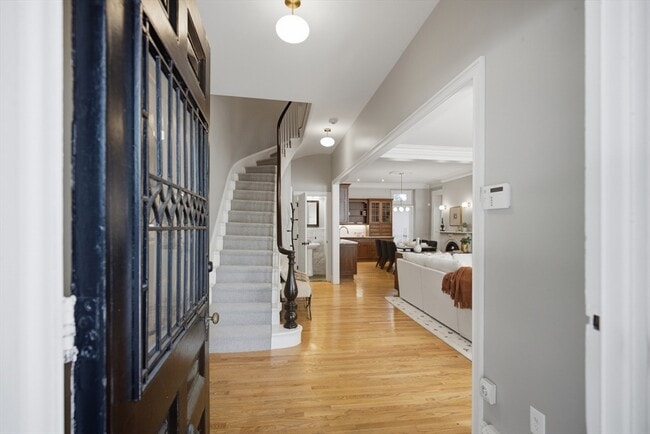 Building Photo - 149 A Bishop Allen Dr
