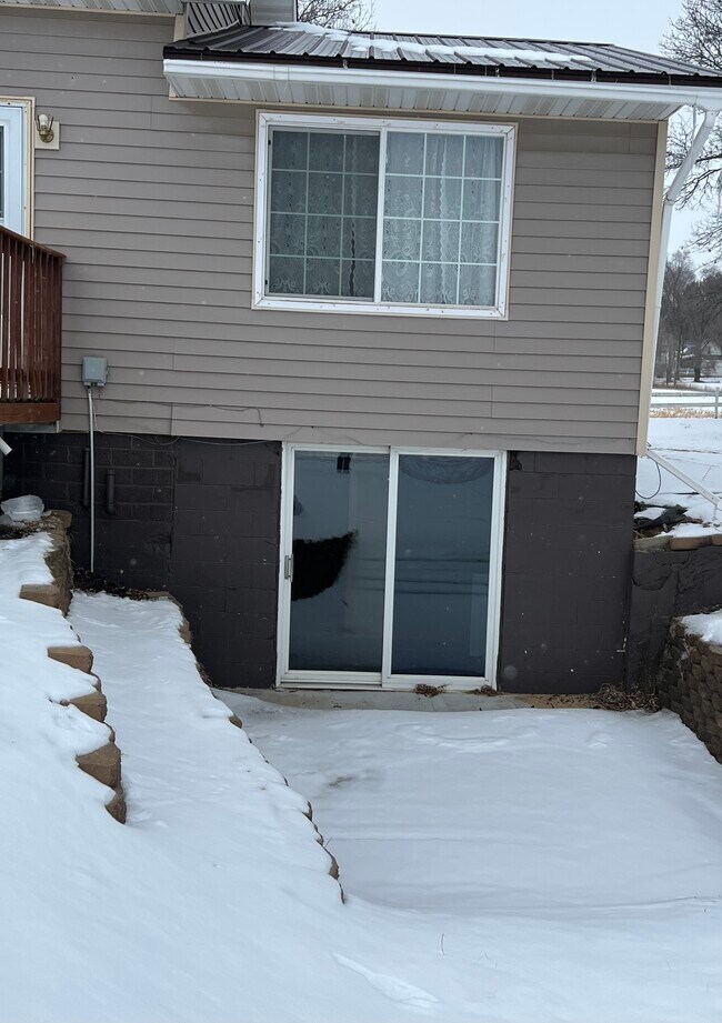 Walkout patio door - S13190 County Road K