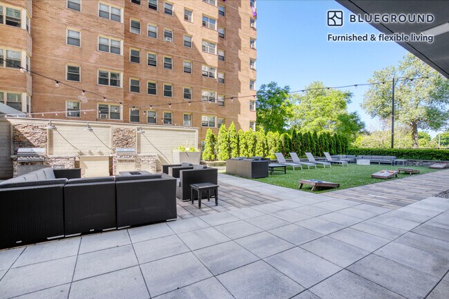 Foto del edificio - 5600 N Sheridan Rd