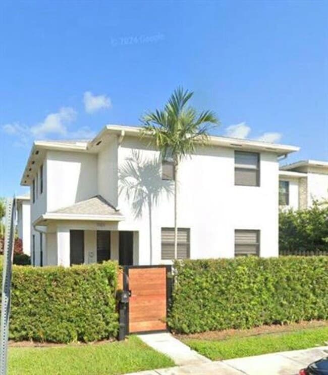 Photo - 1101 NE 3rd Ave th 1101 Townhome
