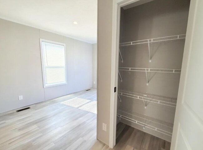 Foto del edificio - 9270 Windjammer Dr