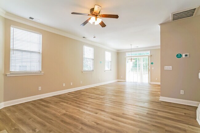 Building Photo - 3648 Marshlane Way