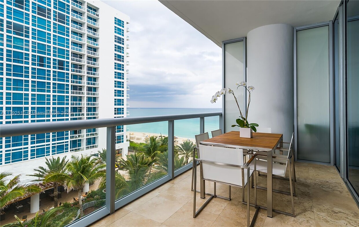 Primary Photo - 6799 Collins Ave