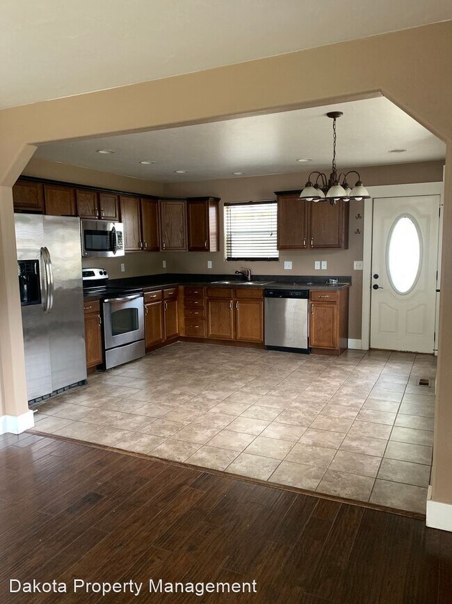 Foto del edificio - 2 br, 2.5 bath House - 21 8th St NW