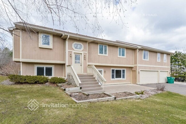 Building Photo - 100 Interlachen Way