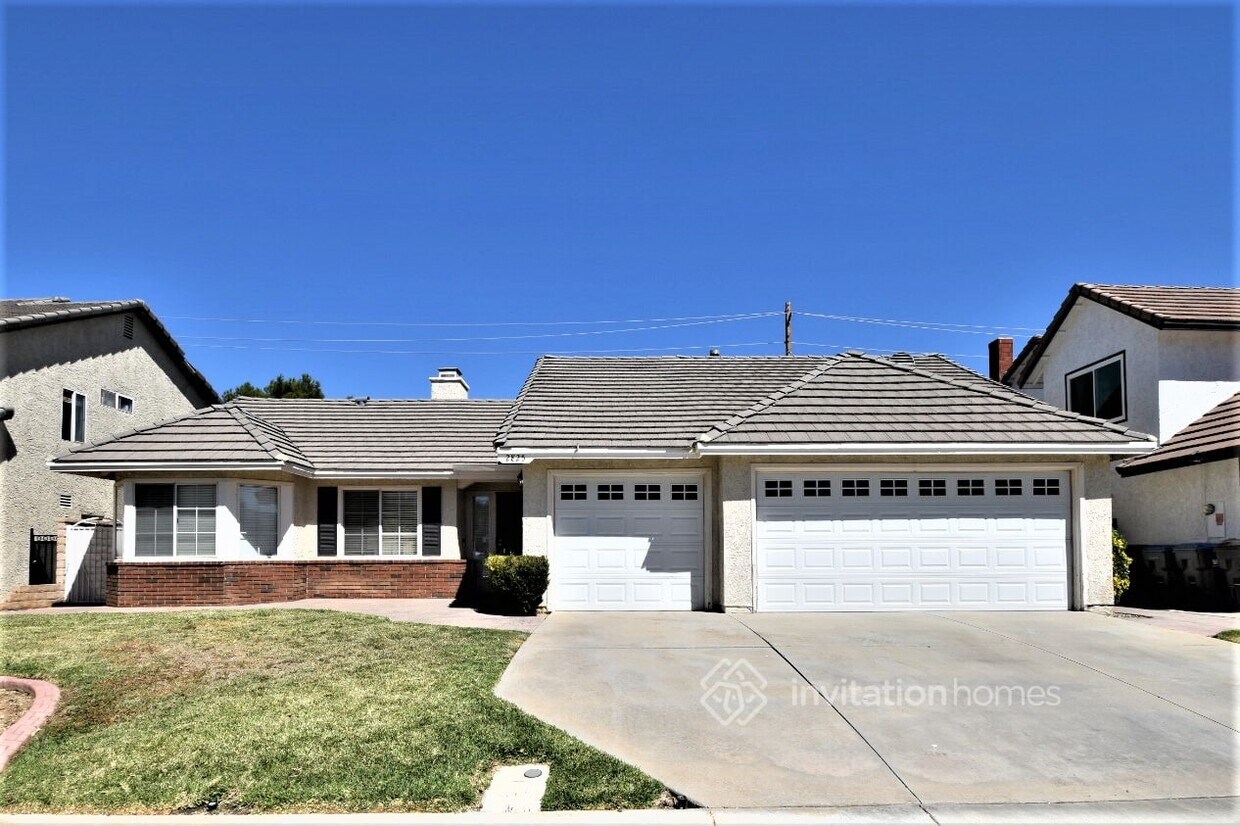 Primary Photo - 2825 Sandstone Ct
