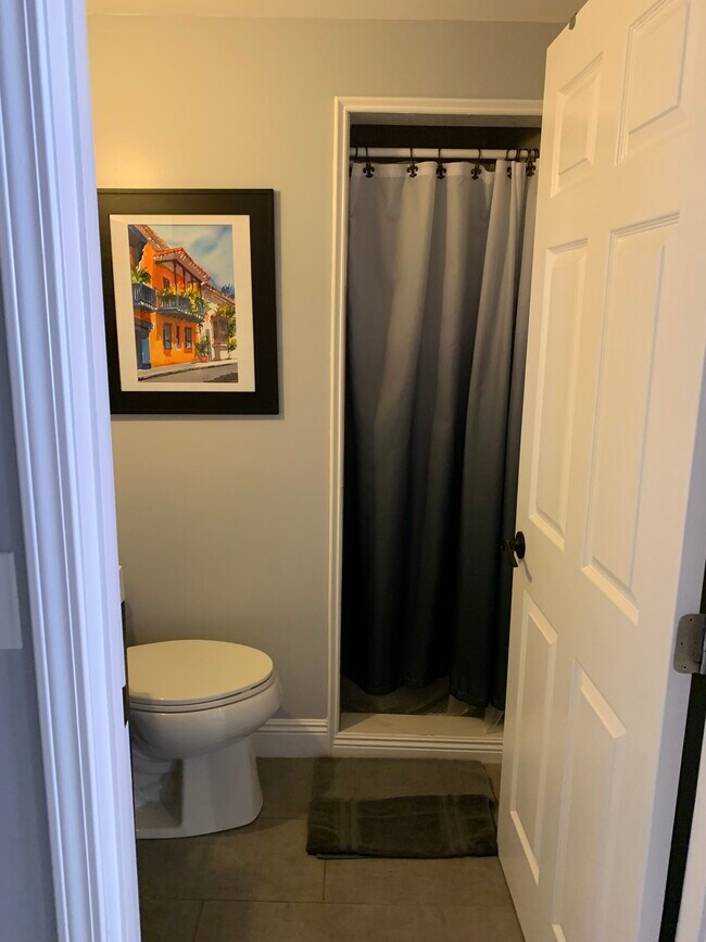 Bathroom 2 - 208 Chartres St