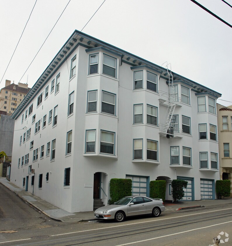 Primary Photo - 1055 Washington St