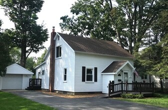Building Photo - 222 Franklin St