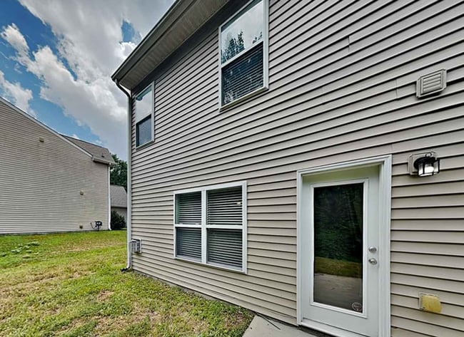 Building Photo - 8820 Belle Bragg Way
