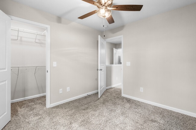 Building Photo - 104 Duncan St