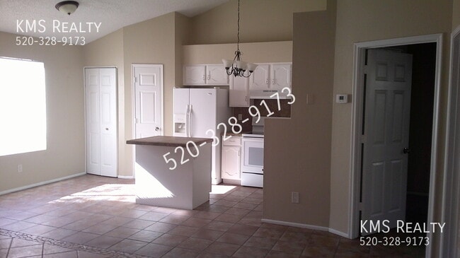 Building Photo - 2967 W Avenida Destino
