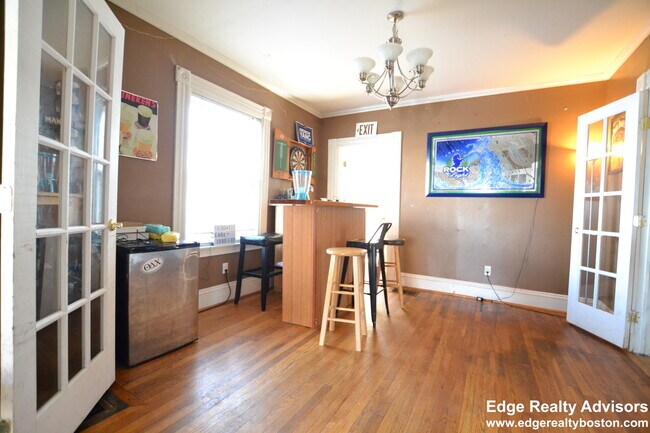 Building Photo - 70 Arlington St