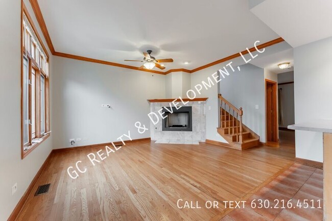 Foto del edificio - *** 4 BDRM - 2.5 BTH / SS APPL / BASEMENT ...