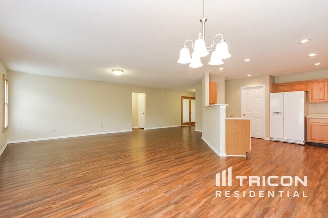 Building Photo - 8243 Firefly Way