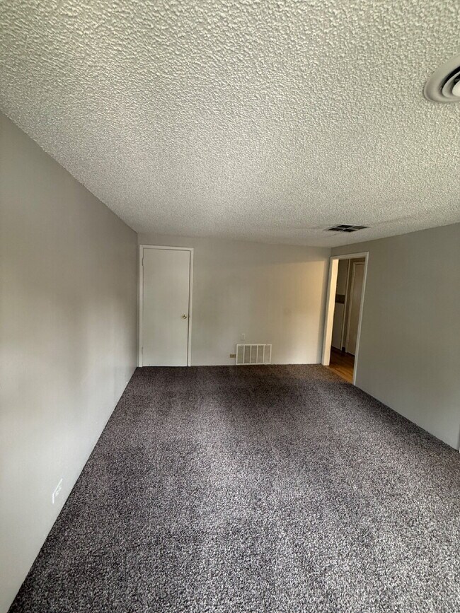 Foto del edificio - 3109 S Fox St