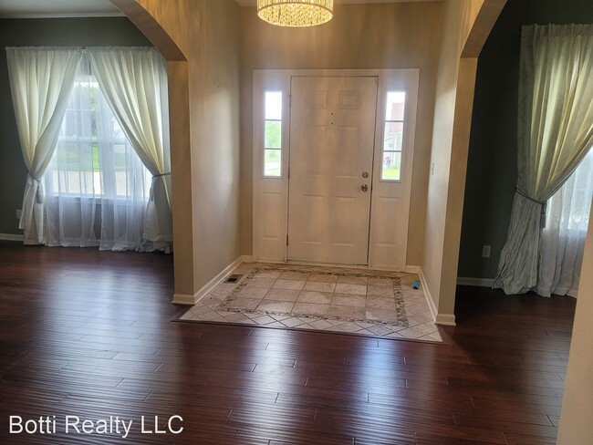 Foto del edificio - 4 br, 2.5 bath House - 12430 Kings Point Dr