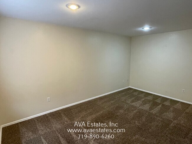 Foto del edificio - 531 S Angus Ave