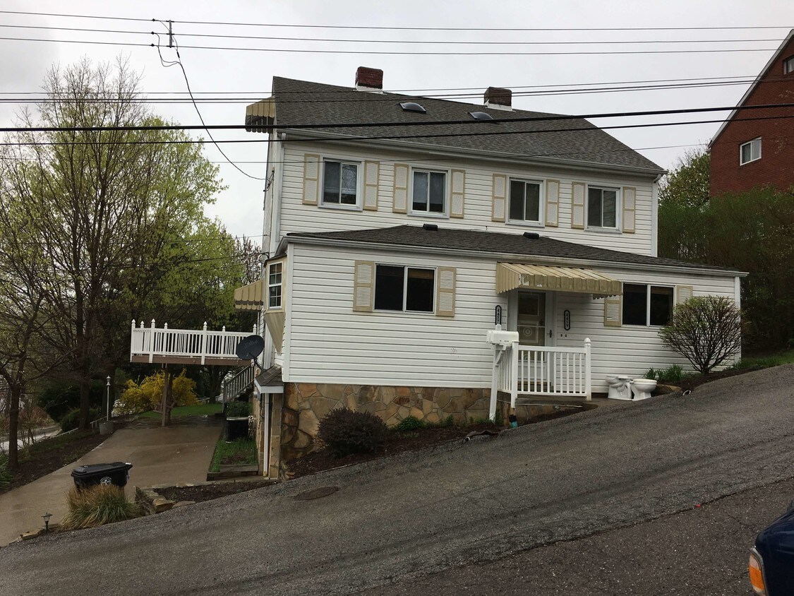 4457 4th St Unit 4457, Bethel Park, PA 15102 Apartment for Rent in