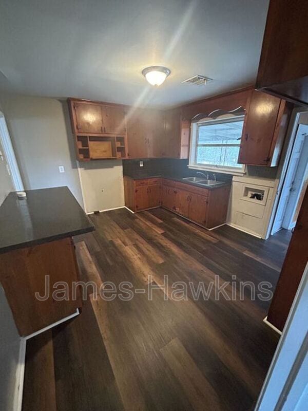 Building Photo - 1207 Devonshire Dr