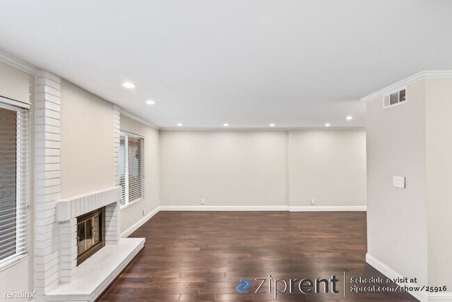 Building Photo - 4 br, 2.5 bath Townhome - 807 Magellan Ln,...