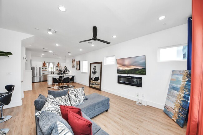 Foto del edificio - 4806 Cochran St