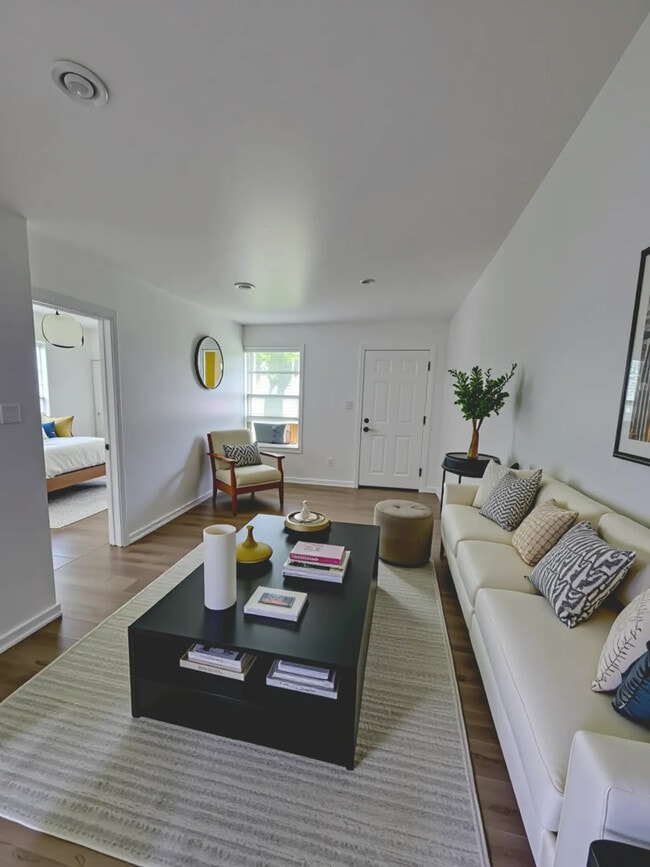 Building Photo - 222 N 19th St