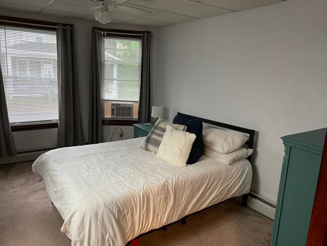 Bedroom - 19 Central St