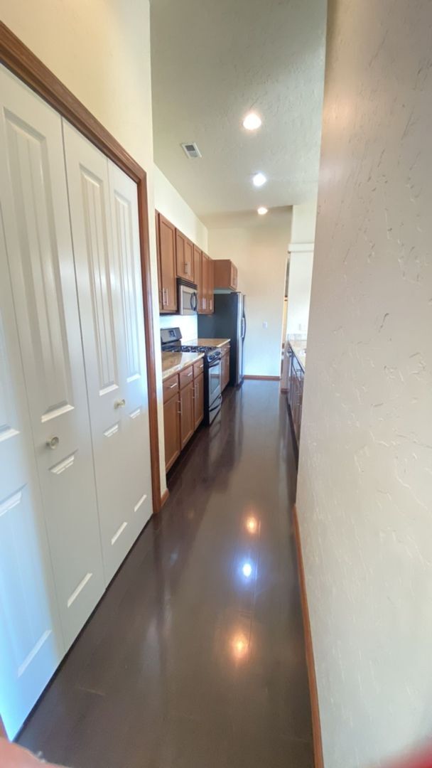 Building Photo - Beautiful Townhome in Hayden