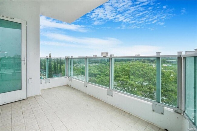 Foto del edificio - 3131 Michelson Dr