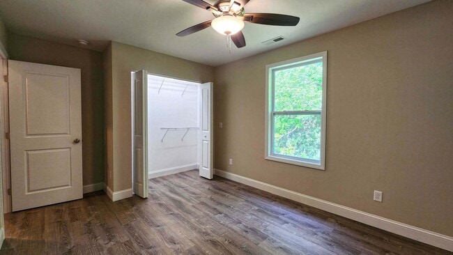 Building Photo - Lovely Newer Home