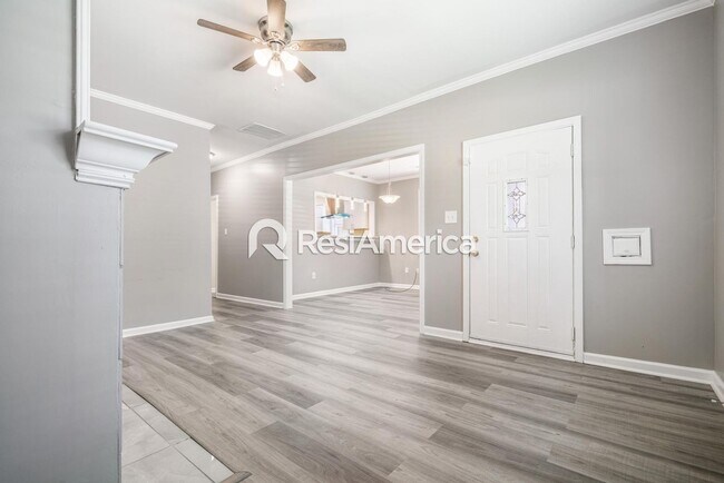 Foto del edificio - Beautiful Midtown Bungalow- Fully Updated!