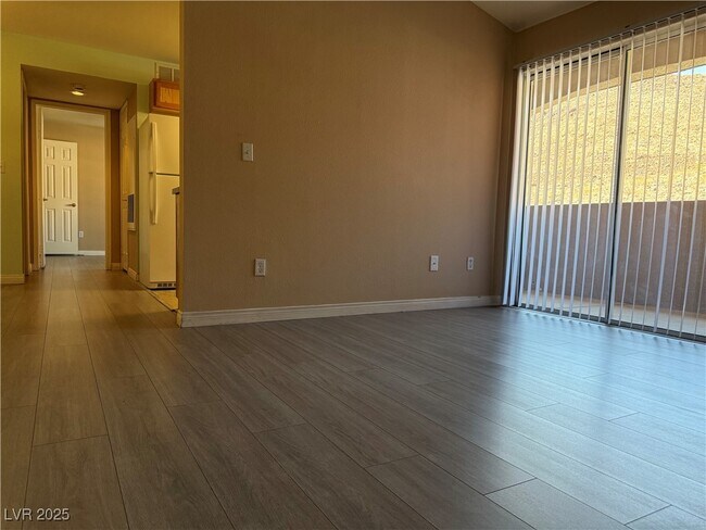 Building Photo - 231 W Horizon Ridge Pkwy