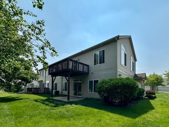 Building Photo - 1672 Fredericksburg Ln
