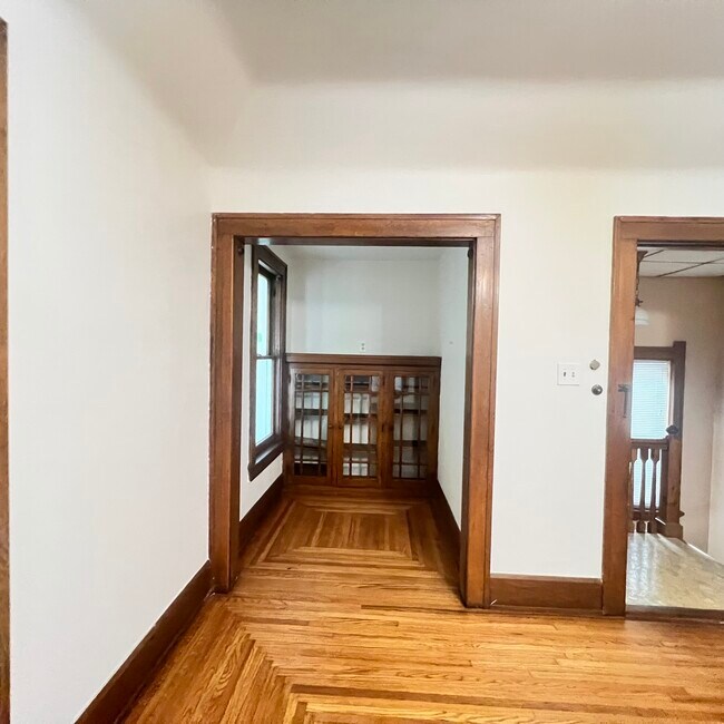 Foto del edificio - 818 Lincoln Ave