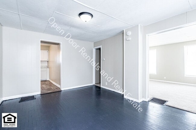 Foto del edificio - 229 E William St