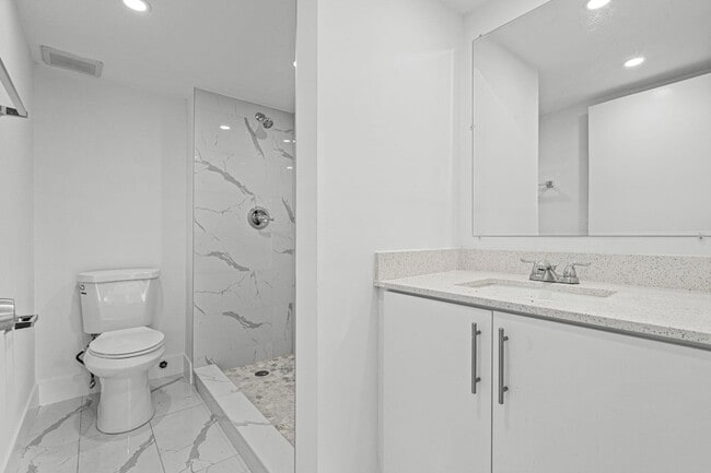 Photo - 9227 SW 87th Ave Apartment