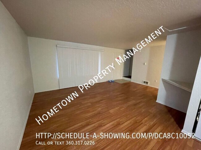 Foto del edificio - Perfect location 2 bedroom 1.5 bathroom To...