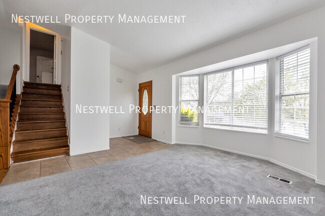 Foto del edificio - Beautiful 4-Bed Home in Vibrant Salt Lake ...