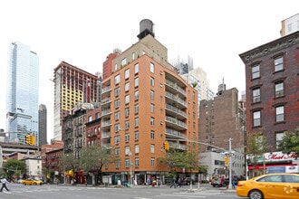 Building Photo - 38Nine