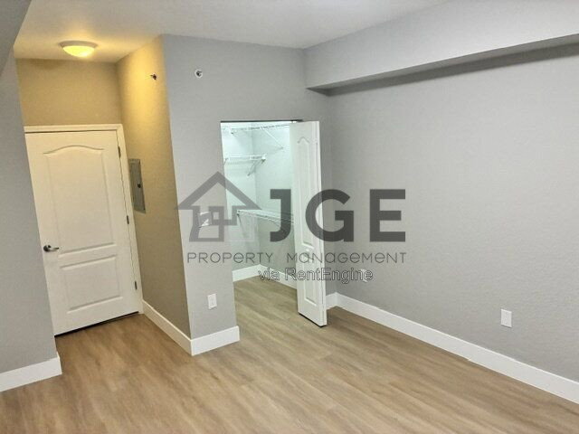 Building Photo - 6001 SW 70th St