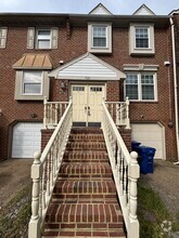 Building Photo - 1526 Brenland Cir
