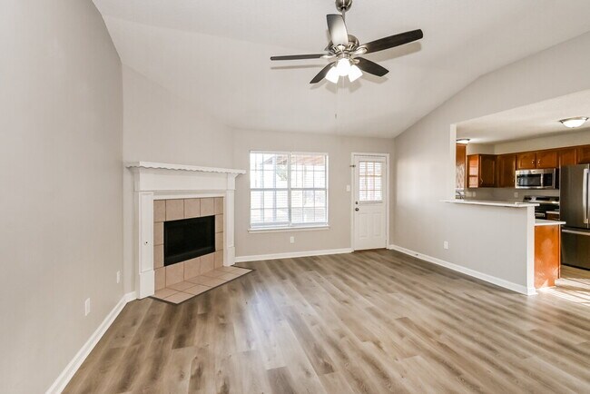Building Photo - 190 Pine Ridge Ln